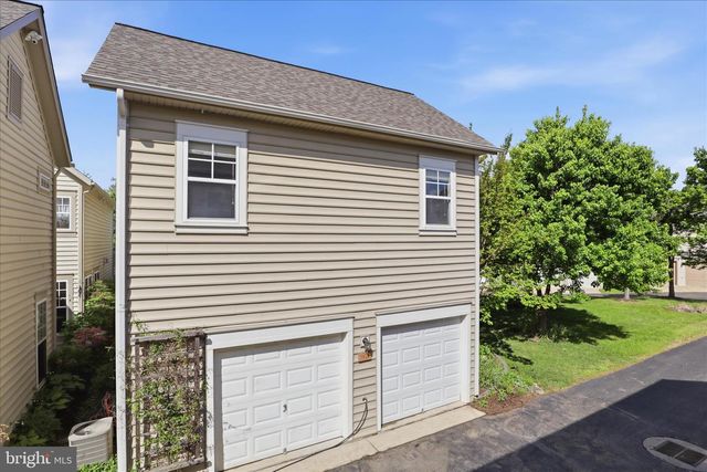 9157 STONEGARDEN DR, Lorton, VA 22079