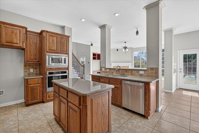 10987 Apple Valley Drive, Frisco, TX 75033