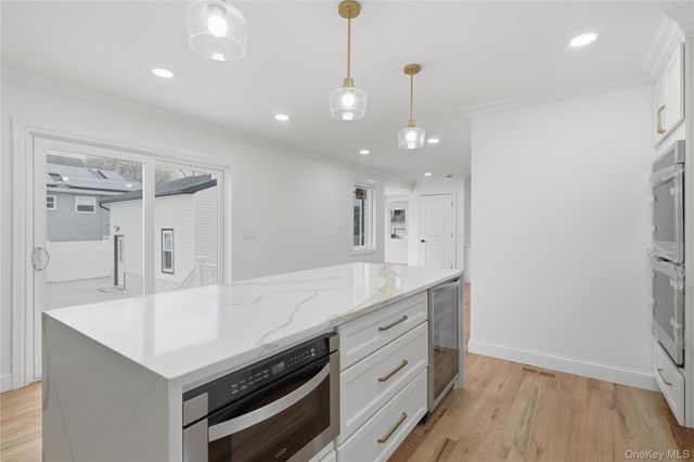 219 Granada Parkway, Lindenhurst, NY 11757