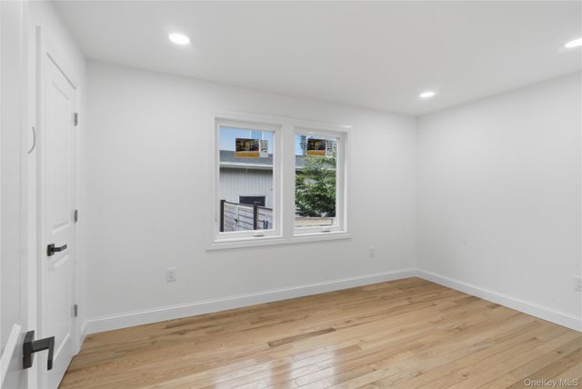 219 Granada Parkway, Lindenhurst, NY 11757
