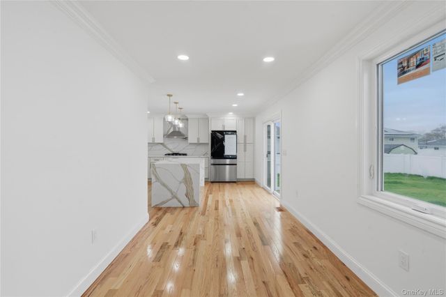 219 Granada Parkway, Lindenhurst, NY 11757