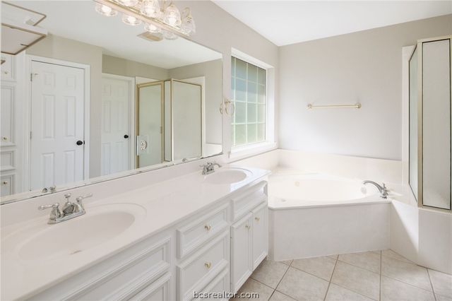 4601 Park Haven Circle, Bryan, TX 77802