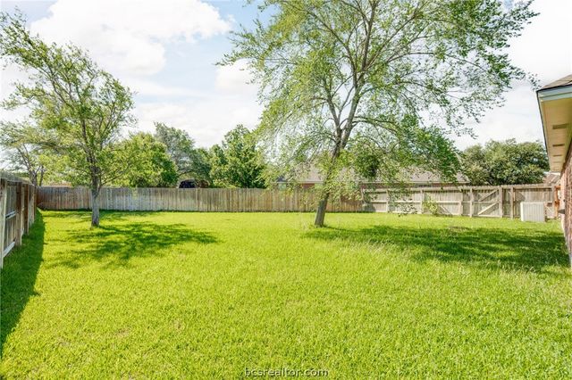 4601 Park Haven Circle, Bryan, TX 77802