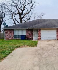 1403 Camellia Drive A, Bentonville, AR 72712