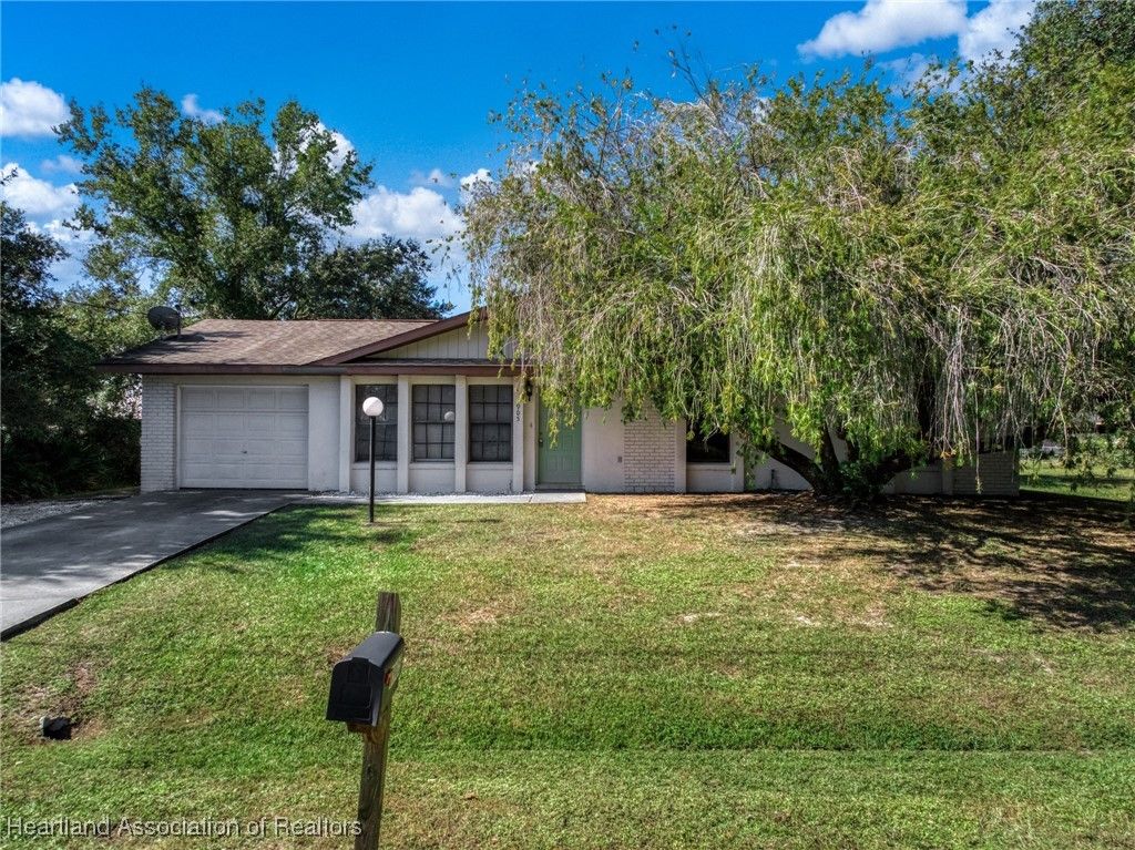 3905 Fonseca Avenue, Sebring, FL 33872
