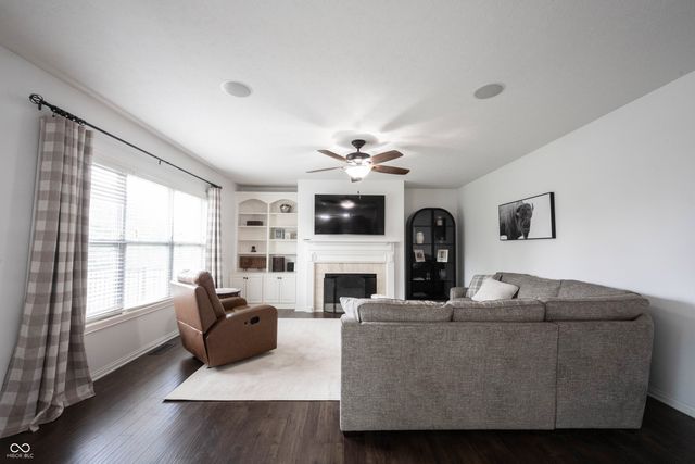 16477 Stonewolf Boulevard, Noblesville, IN 46060