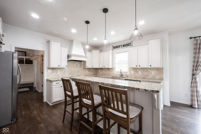 16477 Stonewolf Boulevard, Noblesville, IN 46060