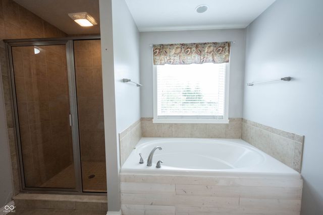 16477 Stonewolf Boulevard, Noblesville, IN 46060