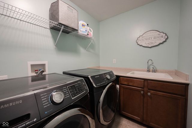16477 Stonewolf Boulevard, Noblesville, IN 46060