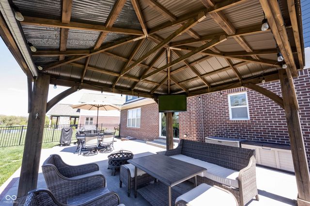 16477 Stonewolf Boulevard, Noblesville, IN 46060