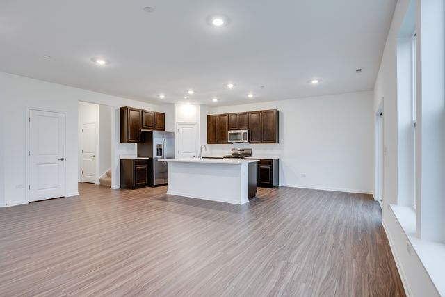 235 Cooney Way, Oswego, IL 60543