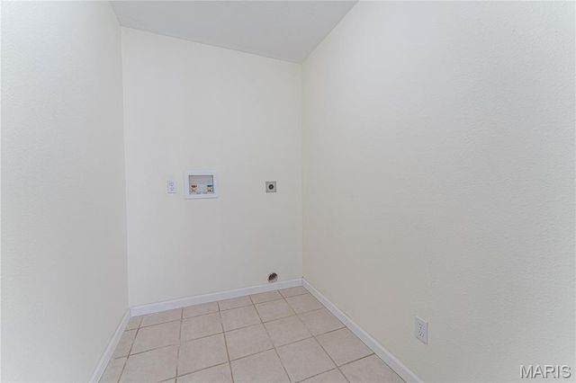 612 York Street, Crocker, MO 65452