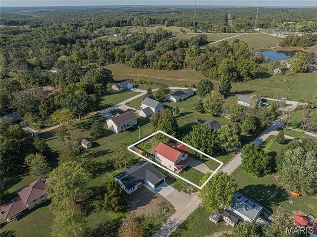 612 York Street, Crocker, MO 65452