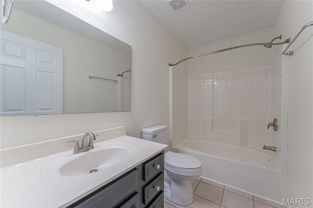 612 York Street, Crocker, MO 65452