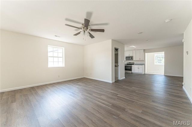 612 York Street, Crocker, MO 65452