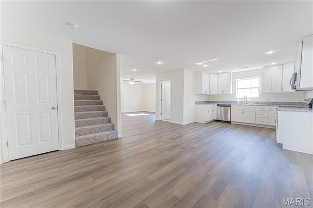 612 York Street, Crocker, MO 65452