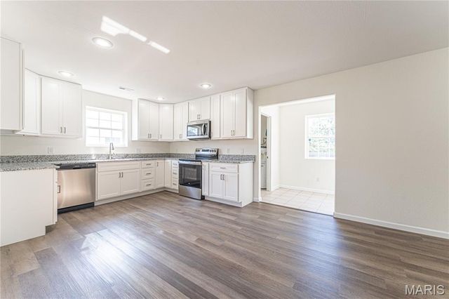 612 York Street, Crocker, MO 65452