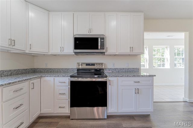 612 York Street, Crocker, MO 65452