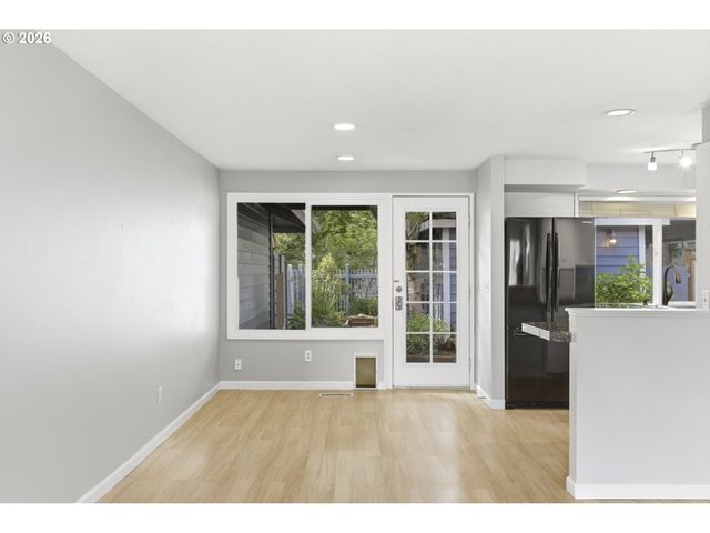 15060 Sw VILLAGE Ln, Beaverton, OR 97007