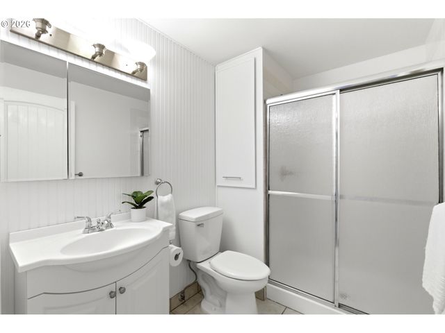 15060 Sw VILLAGE Ln, Beaverton, OR 97007