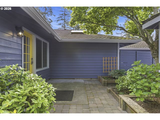 15060 Sw VILLAGE Ln, Beaverton, OR 97007