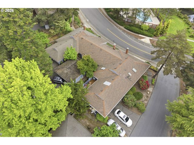 15060 Sw VILLAGE Ln, Beaverton, OR 97007
