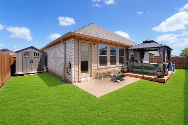 3015 Cliffview Drive, Sanger, TX 76266