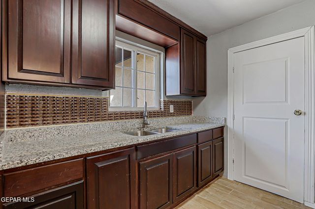 443 Cadwallader Drive, El Paso, TX 79915