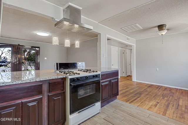 443 Cadwallader Drive, El Paso, TX 79915