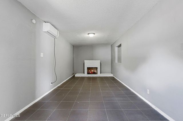 443 Cadwallader Drive, El Paso, TX 79915
