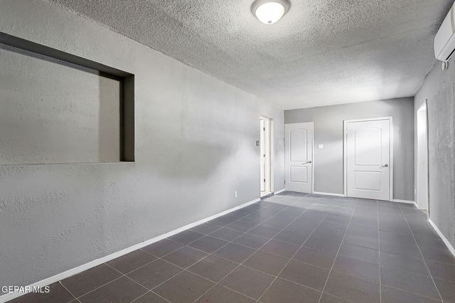 443 Cadwallader Drive, El Paso, TX 79915