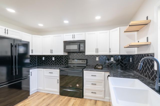 1058 5th Street SW, Valley City, ND 58072