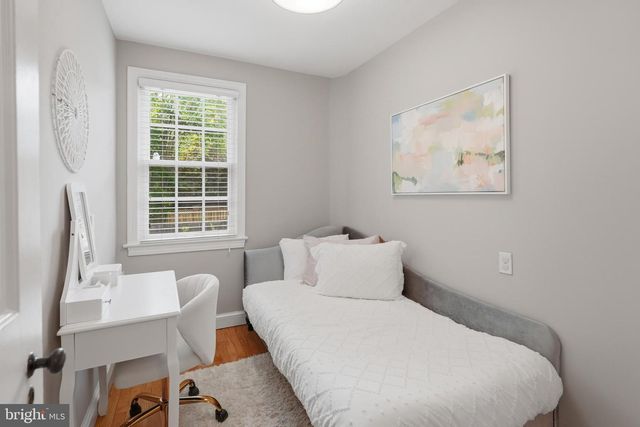5043 DANA PL NW, Washington, DC 20016