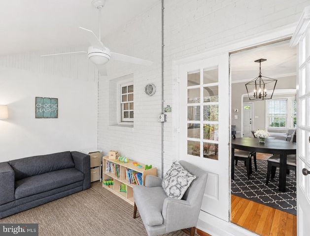 5043 DANA PL NW, Washington, DC 20016