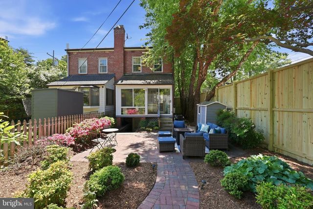 5043 DANA PL NW, Washington, DC 20016