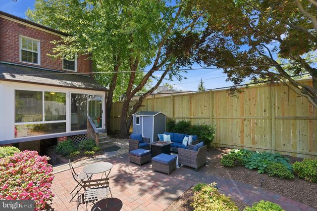5043 DANA PL NW, Washington, DC 20016