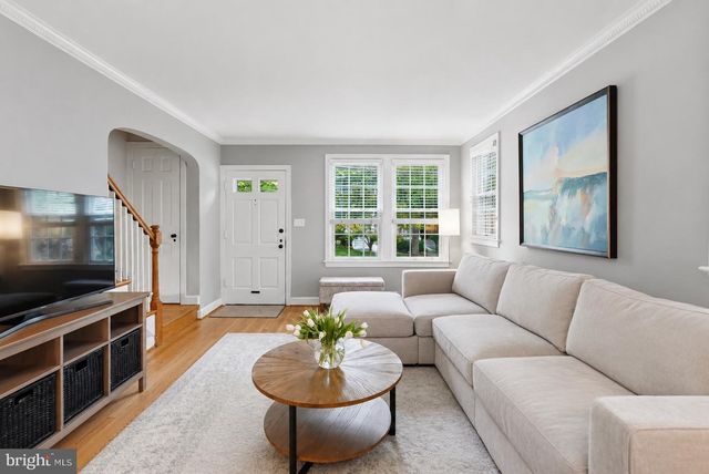 5043 DANA PL NW, Washington, DC 20016
