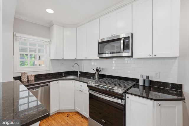 5043 DANA PL NW, Washington, DC 20016
