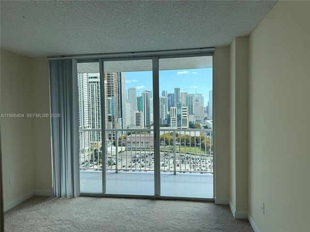 915 NW 1st Ave H2111, Miami, FL 33136