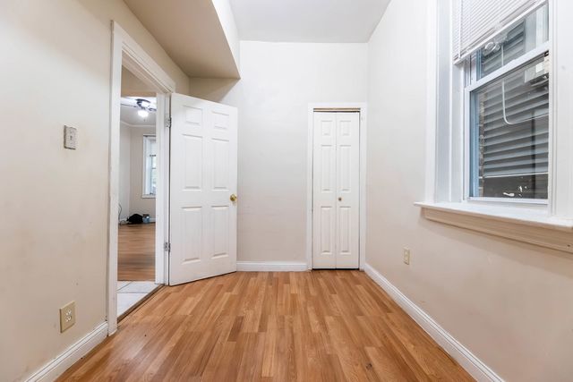 5205 S Wood Street, Chicago, IL 60609