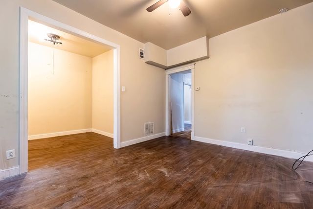 5205 S Wood Street, Chicago, IL 60609