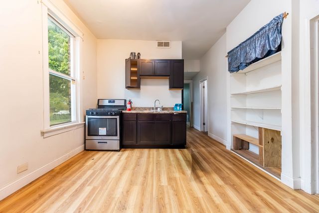 5205 S Wood Street, Chicago, IL 60609