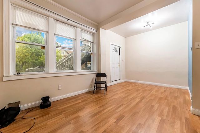 5205 S Wood Street, Chicago, IL 60609
