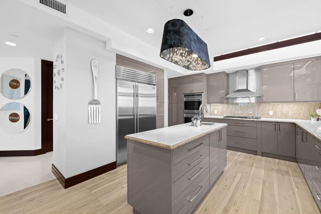 1 N Ocean Blvd PH-501, Boca Raton, FL 33432