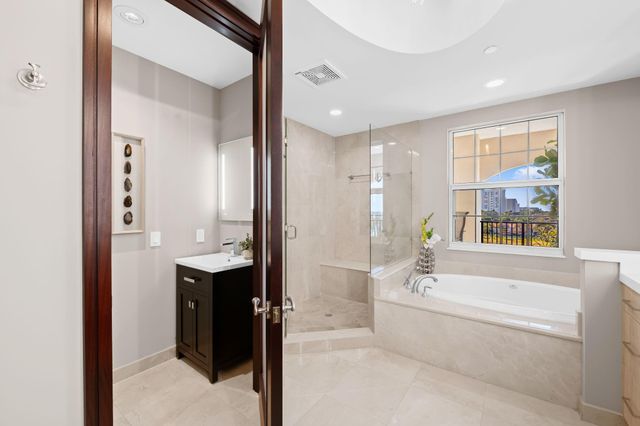 1 N Ocean Blvd PH-501, Boca Raton, FL 33432