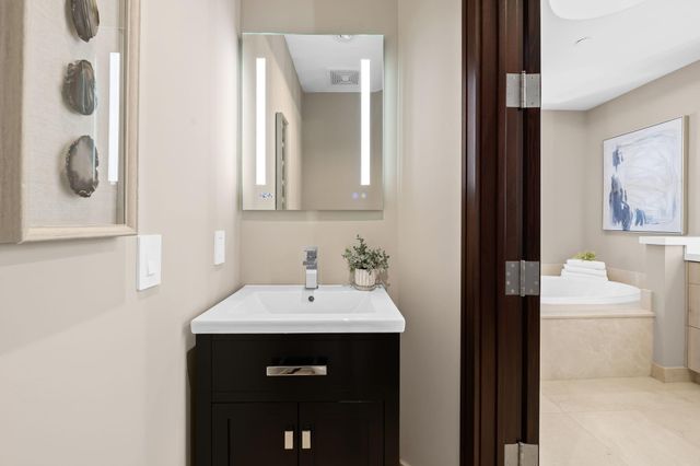 1 N Ocean Blvd PH-501, Boca Raton, FL 33432