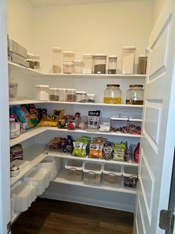 602 Sue Peaks LOOP, Dripping Springs, TX 78620