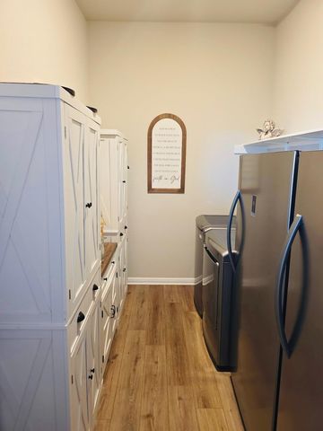 602 Sue Peaks LOOP, Dripping Springs, TX 78620