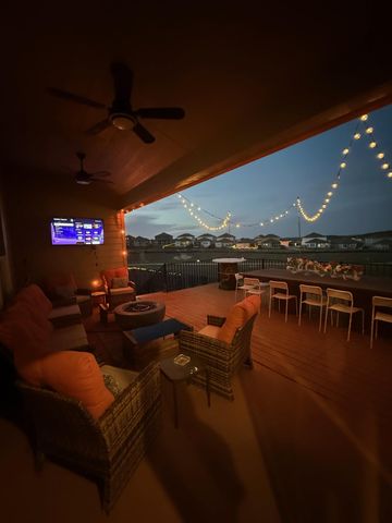 602 Sue Peaks LOOP, Dripping Springs, TX 78620