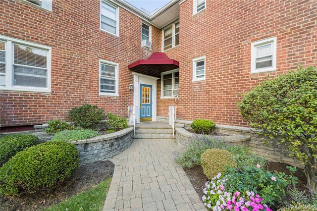 13 Bryant Cres 1D, White Plains, NY 10605